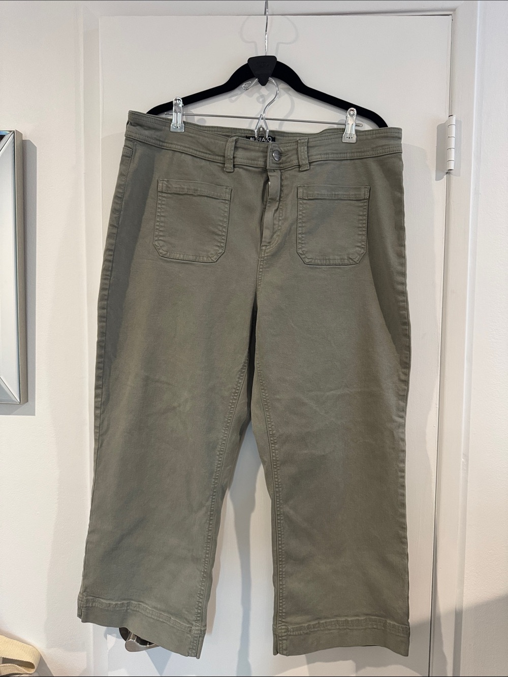 Buffallo David Bitton Olive Green Wide Leg Cropped Pants 16
